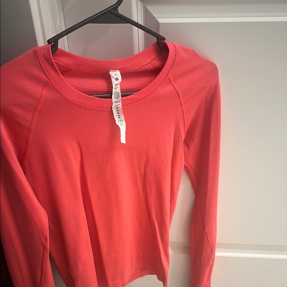 Women's Lululemon Pink long sleeve